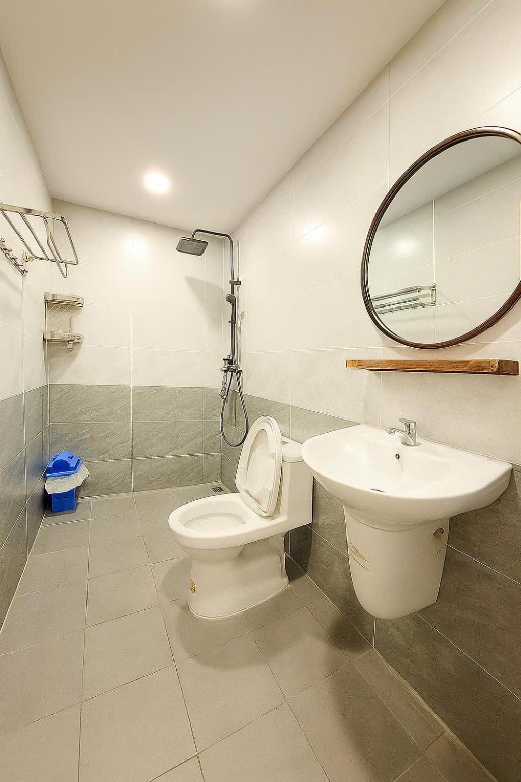 Thu Thai - Lunaria Maison Group Hotel 2*